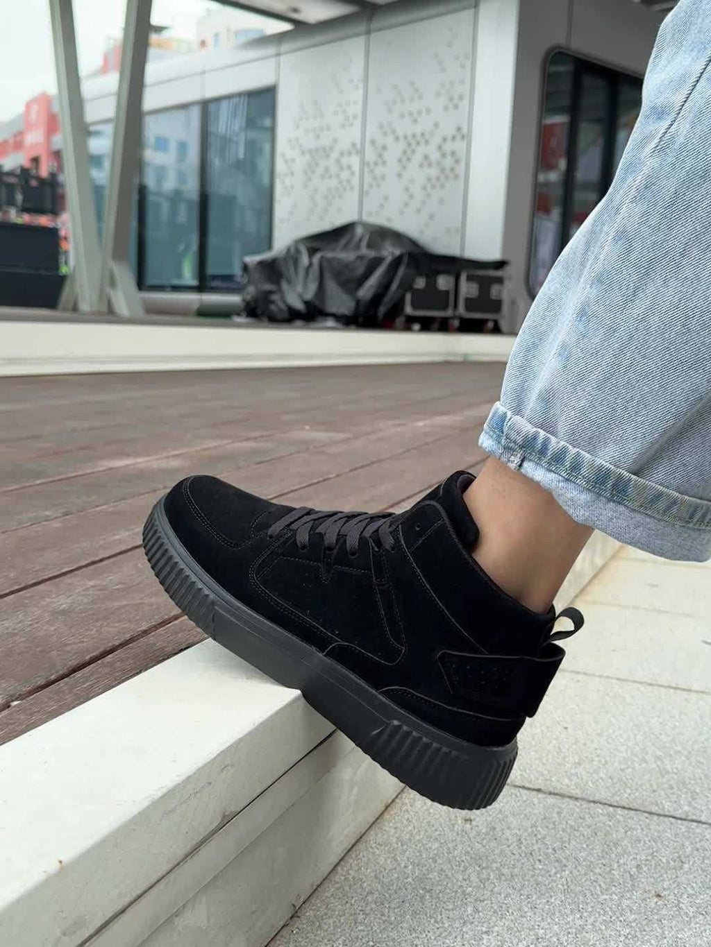 High-Top Sneaker Desert